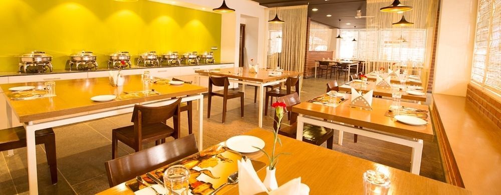 Vinaya Royal Inn Kammasandra Eksteriør billede